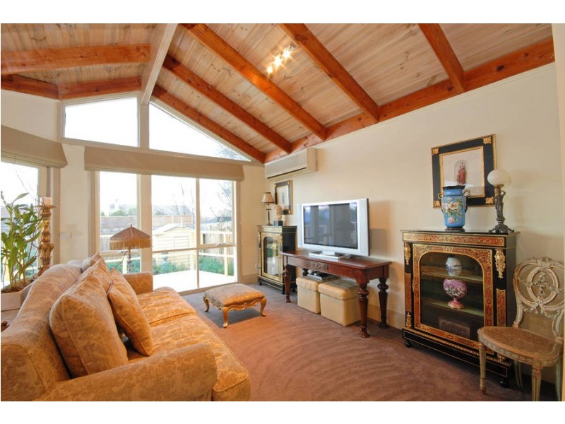 51 Fairview Avenue, Newtown VIC 3220