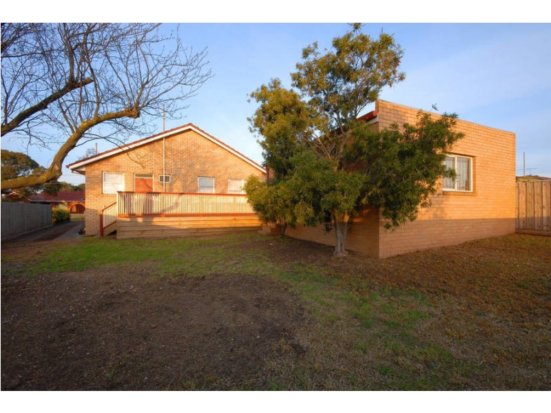 15 Zinnia Street, Norlane VIC 3214