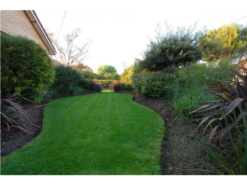 15 Zinnia Street, Norlane VIC 3214