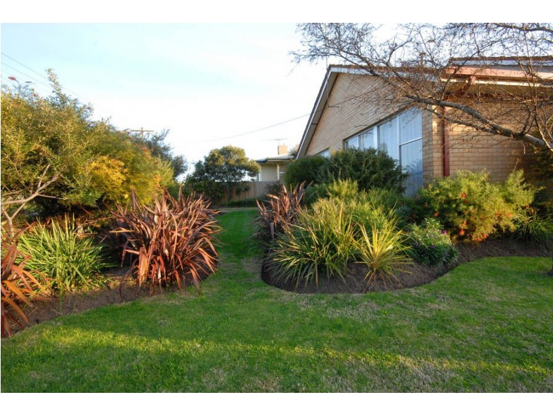 15 Zinnia Street, Norlane VIC 3214