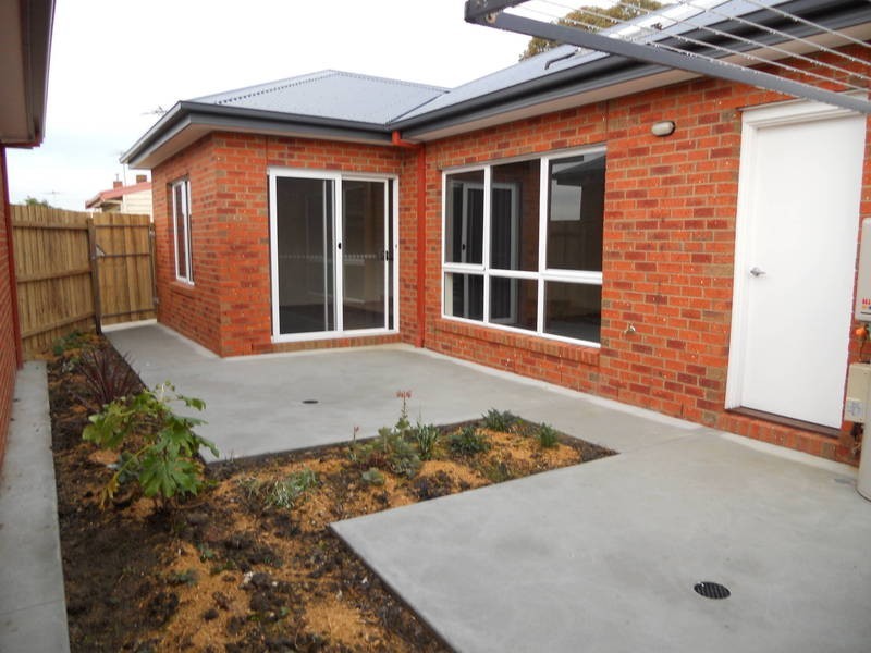 1/174 Church Street, Hamlyn Heights VIC 3215