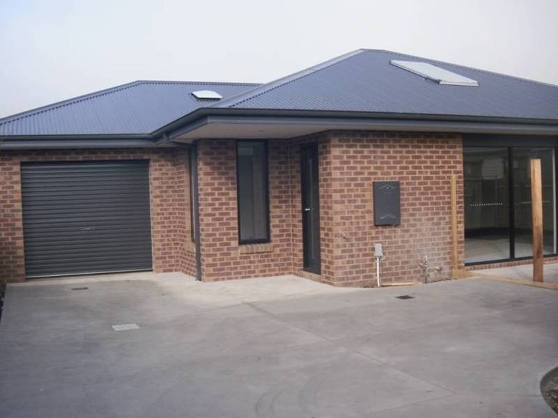 2/71 Thorburn Dve, Bell Park VIC 3215