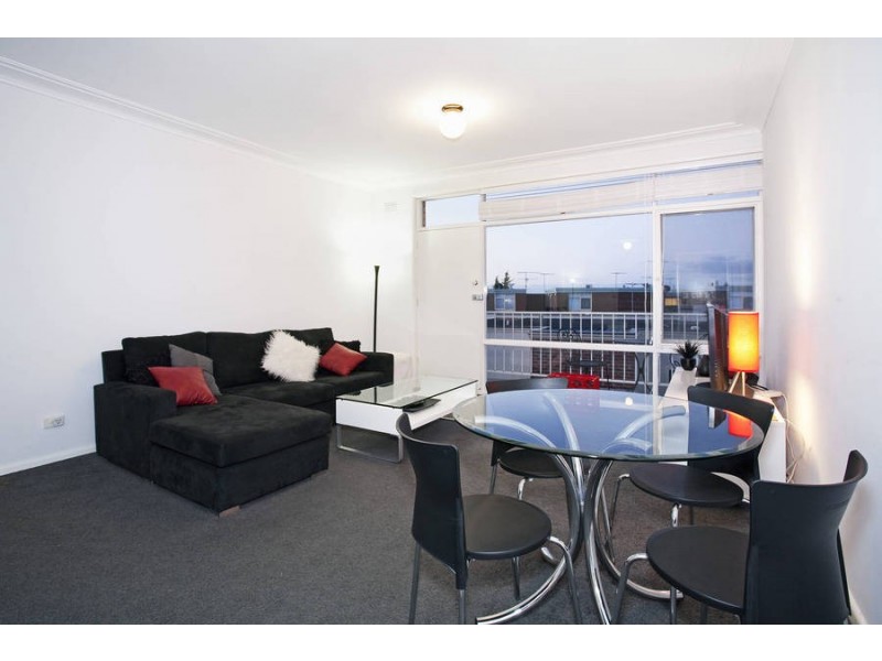 10/17A The Esplanade, Geelong VIC 3220