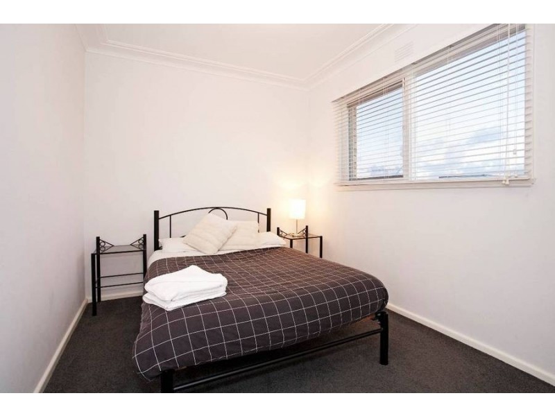 10/17A The Esplanade, Geelong VIC 3220