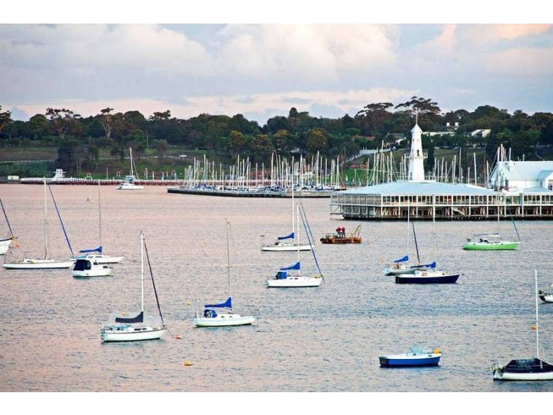 10/17A The Esplanade, Geelong VIC 3220