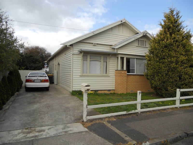 92 Elizabeth St, Geelong West VIC 3218
