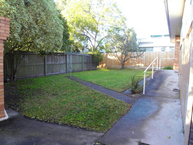 1 Remony Ave, Highton VIC 3216