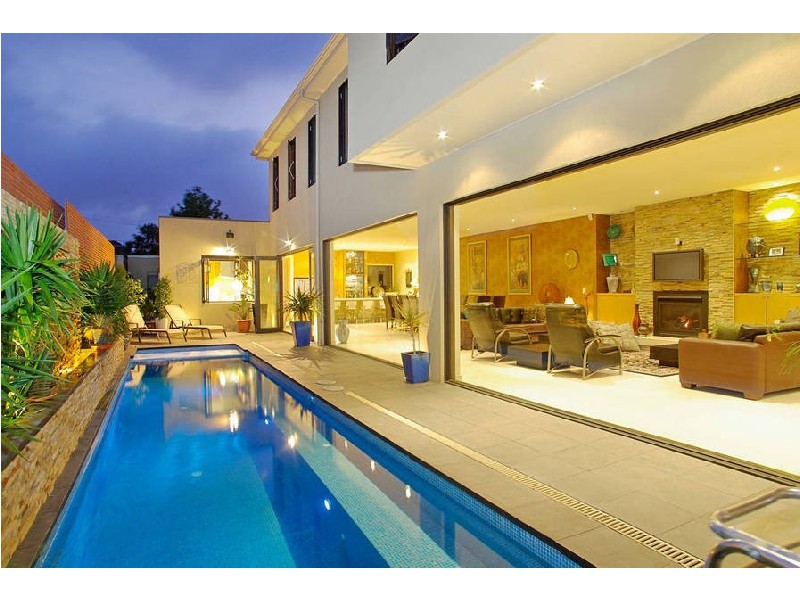 211b Aberdeen Street, Newtown VIC 3220