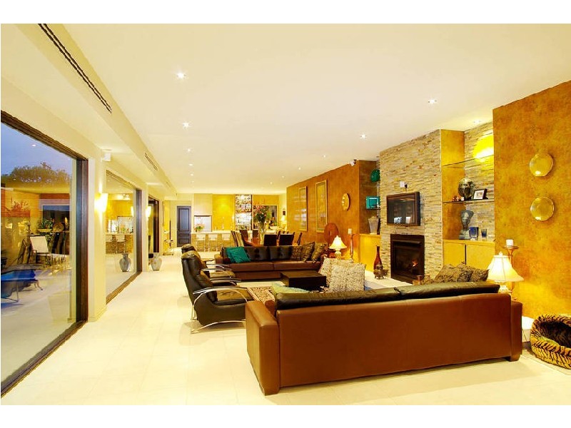 211b Aberdeen Street, Newtown VIC 3220