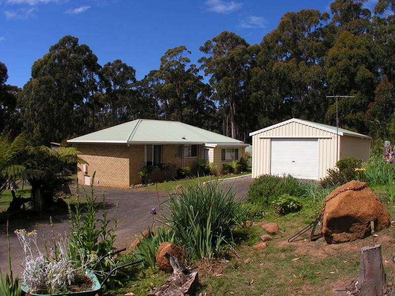 33 Seaview Road, Adventure Bay TAS 7150