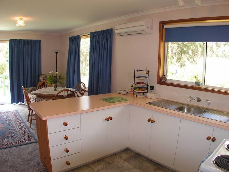 33 Seaview Road, Adventure Bay TAS 7150