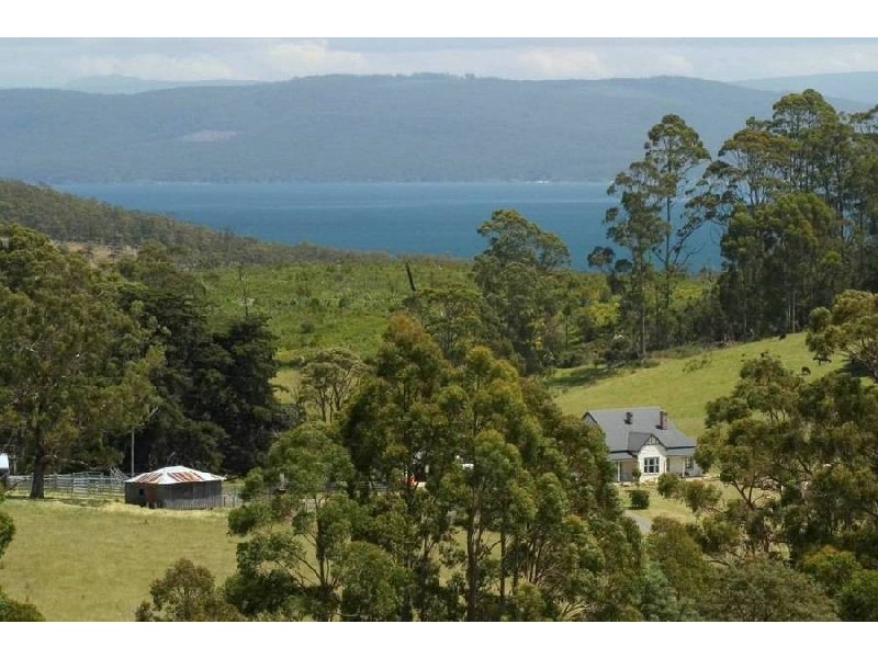 82 Dillons Road, Alonnah TAS 7150