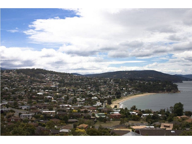 5 Liberty Court, Blackmans Bay TAS 7052