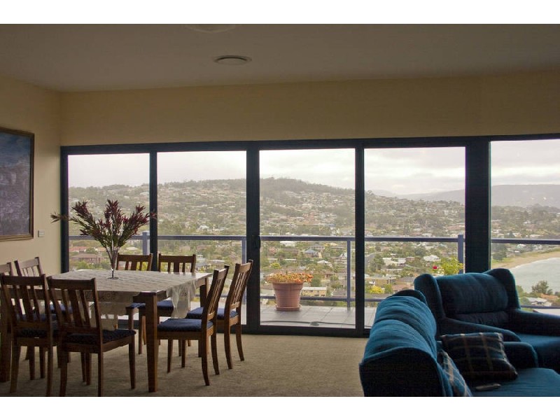 5 Liberty Court, Blackmans Bay TAS 7052