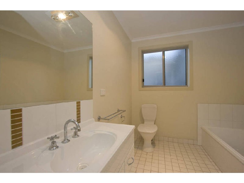 1/10 Denison Street, Kingston TAS 7050