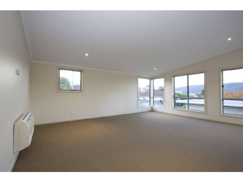 1/10 Denison Street, Kingston TAS 7050