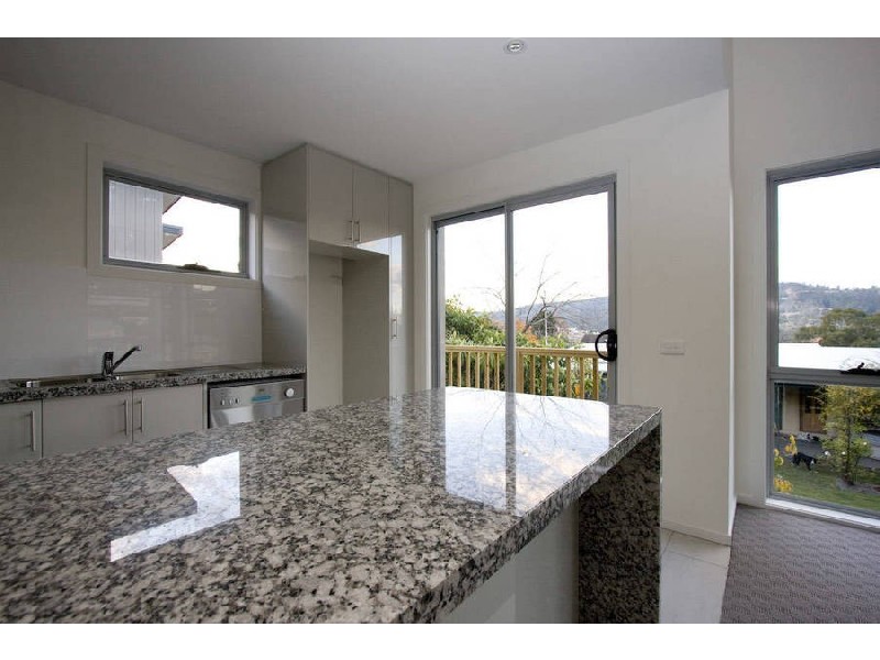2/10 Denison Street, Kingston TAS 7050