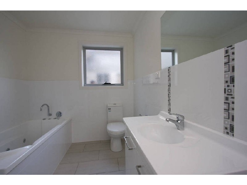 2/10 Denison Street, Kingston TAS 7050