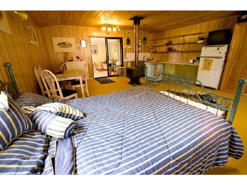 279 Graces Road, Glaziers Bay TAS 7109