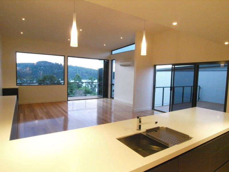 2/8-10 Jerrim Place, Kingston Beach TAS 7050