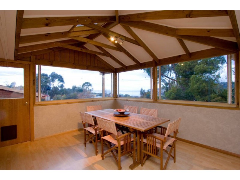 15 Hillside Drive, Blackmans Bay TAS 7052