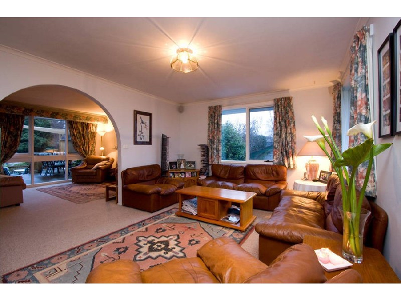 224 Roslyn Avenue, Blackmans Bay TAS 7052