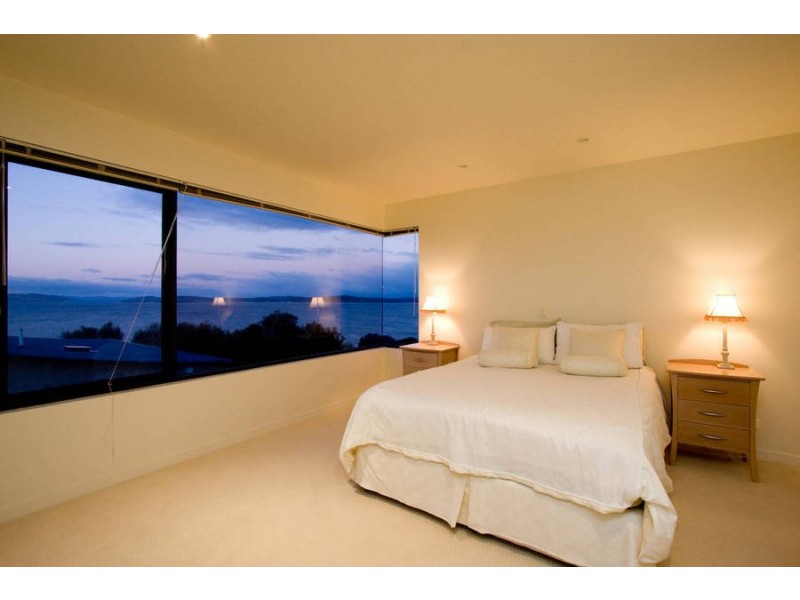 1/41 Suncoast Drive, Blackmans Bay TAS 7052