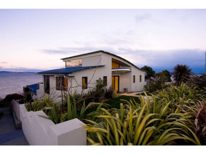 1/41 Suncoast Drive, Blackmans Bay TAS 7052