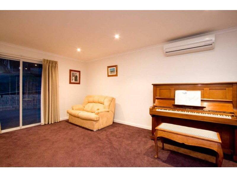 9 Carnation Terrace, Kingston TAS 7050