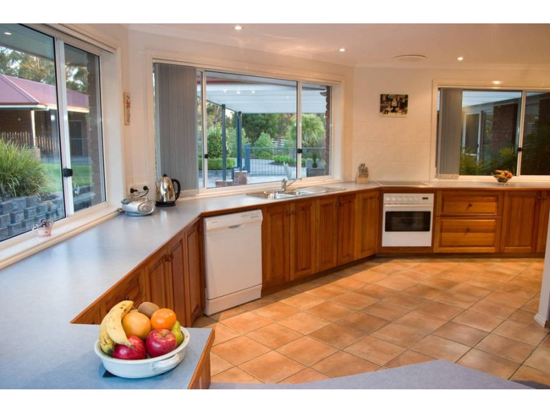 15 Burwood Drive, Blackmans Bay TAS 7052