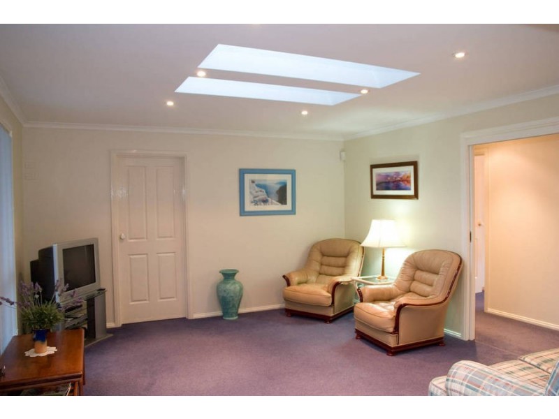 15 Burwood Drive, Blackmans Bay TAS 7052