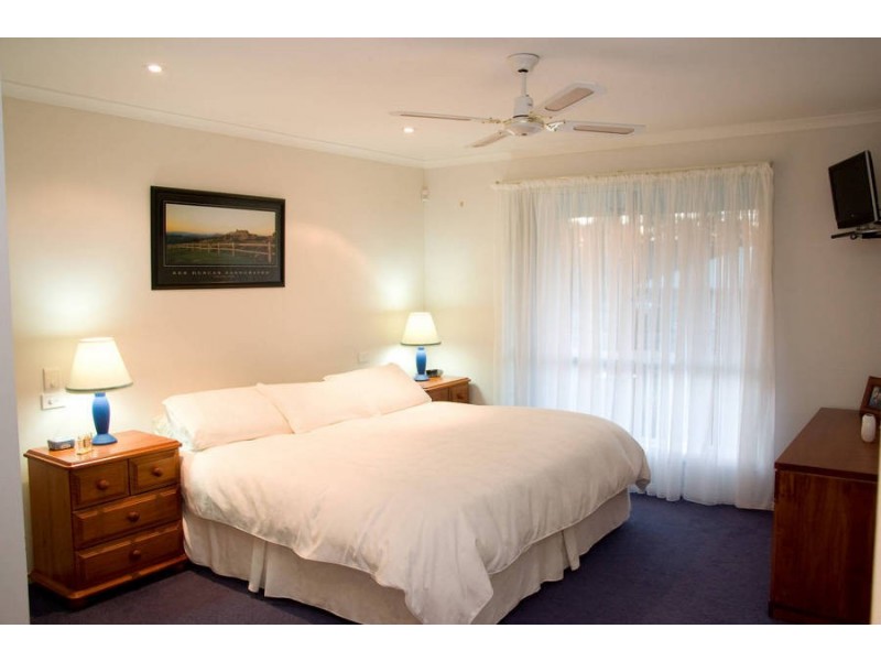 15 Burwood Drive, Blackmans Bay TAS 7052