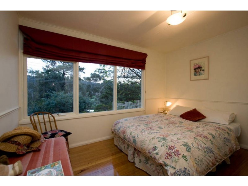 70 Beach Road, Kingston Beach TAS 7050