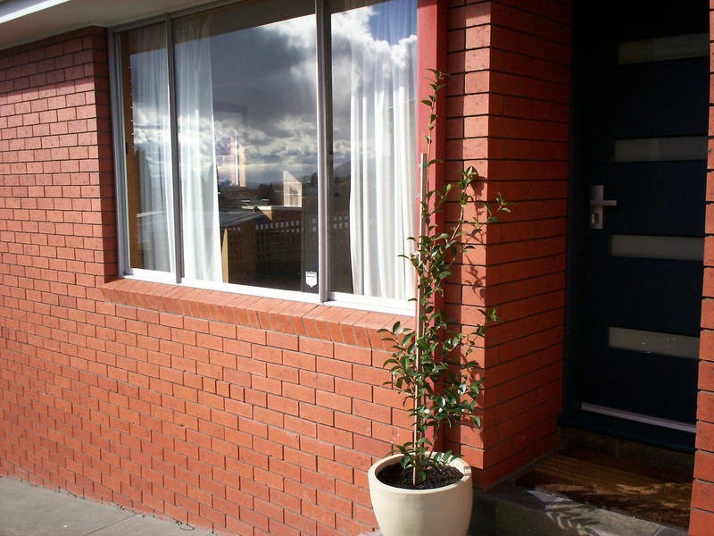 Unit 2 3a Thirza Street, New Town TAS 7008