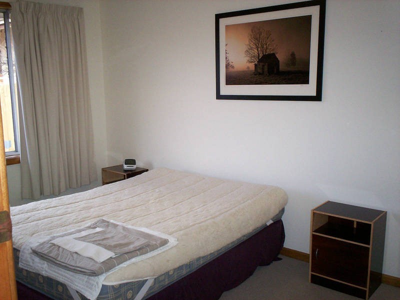 Unit 2 3a Thirza Street, New Town TAS 7008