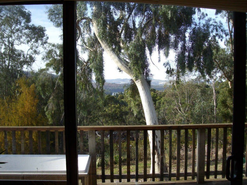 64 Manuka Rd, Oyster Cove TAS 7150