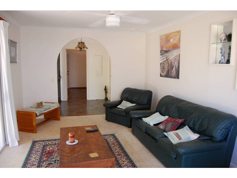 9 Orcades St, Sunrise Beach QLD 4567