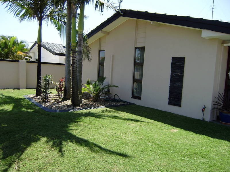 9 Girraweem Street, Warana QLD 4575