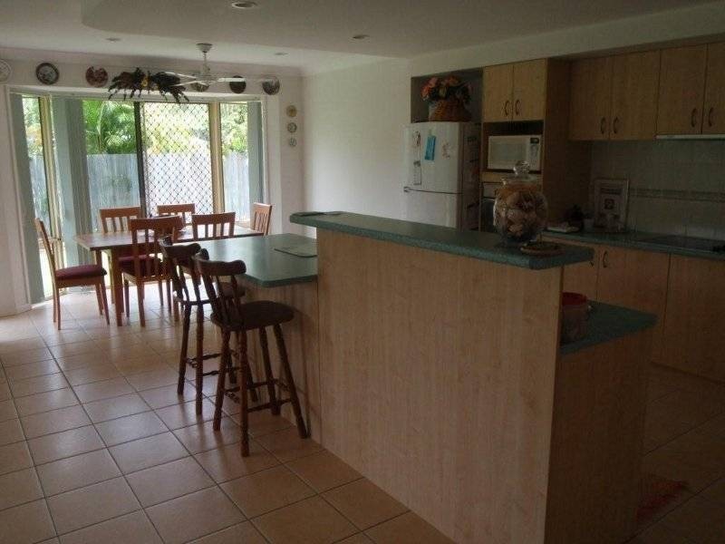 19 Phar Lap Court, Little Mountain QLD 4551