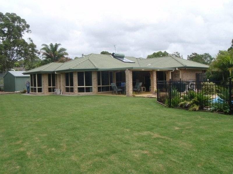 19 Phar Lap Court, Little Mountain QLD 4551