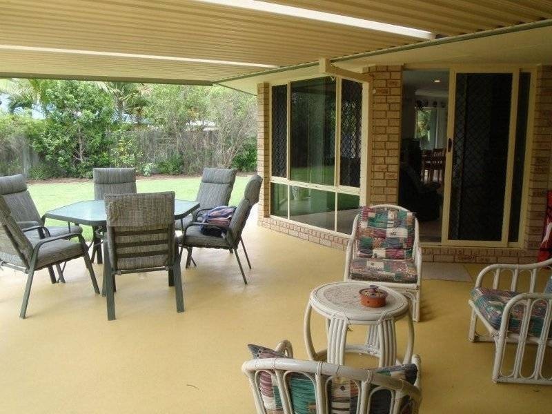 19 Phar Lap Court, Little Mountain QLD 4551