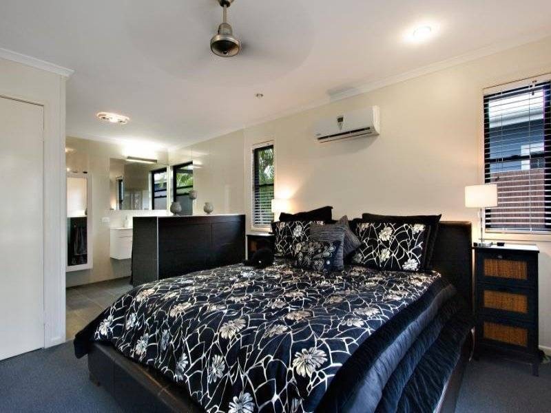 30 Lakedrive Cres, Mount Coolum QLD 4573