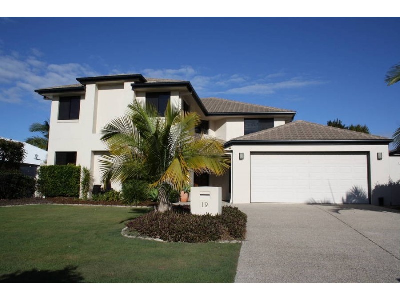 19 Greenside Court, Peregian Springs QLD 4573