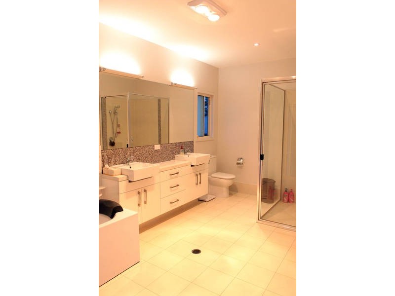 15 Explorers Way, Mount Cotton QLD 4165