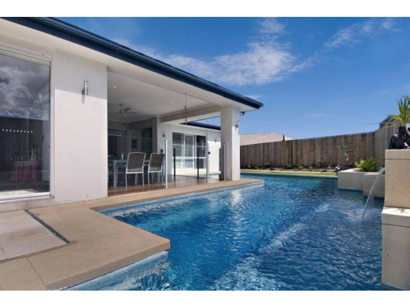 6 Shoal Court, Peregian Springs QLD 4573