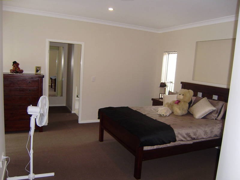 49 Summit Drive, Springfield Lakes QLD 4300