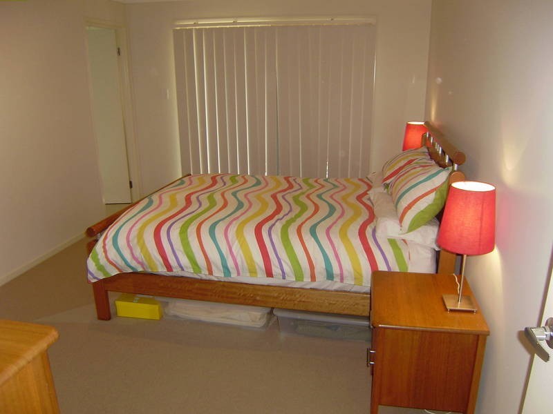 4 Shallow Bay Drive, Springfield Lakes QLD 4300