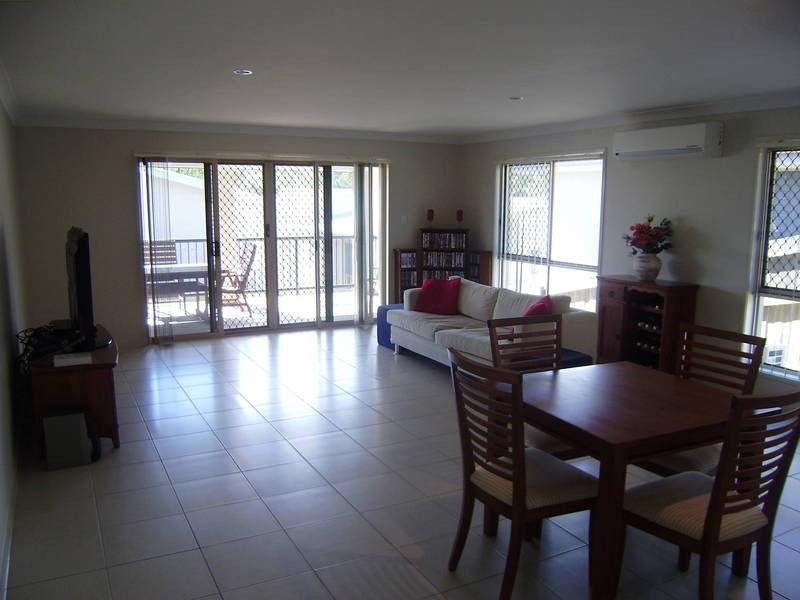 4 Shallow Bay Drive, Springfield Lakes QLD 4300