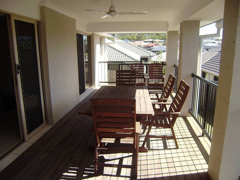 4 Shallow Bay Drive, Springfield Lakes QLD 4300