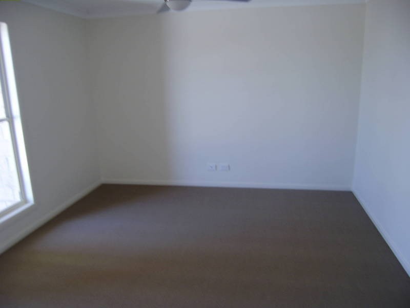 33 Lakeland Court, Loganholme QLD 4129